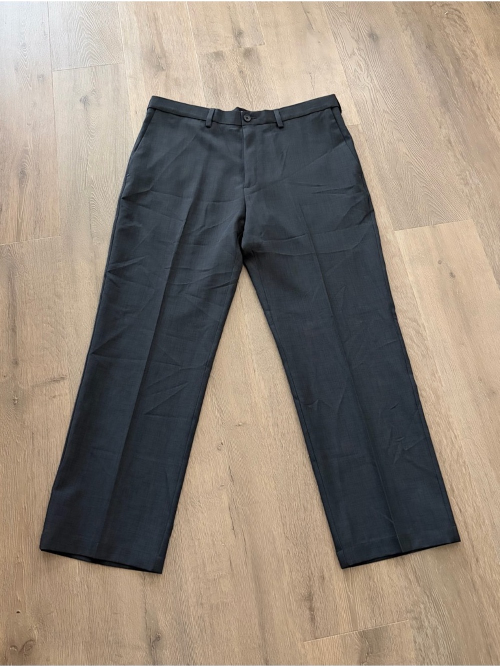 Haggar Men's Dress Pants in Dark Navy